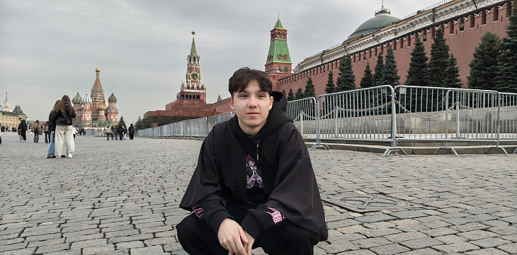 «Лететь к своей мечте»: как парень из приёмной семьи спел в студии Антона Беляева и решил создать свою группу