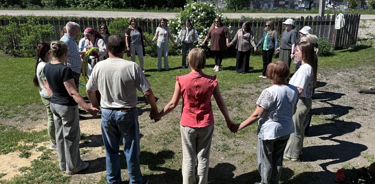 Как специалисты Программ «Детские деревни SOS» в Вологодской области укрепляли отношения в коллективе Как специалисты Программ «Детские деревни SOS» в Вологодской области укрепляли отношения в коллективе