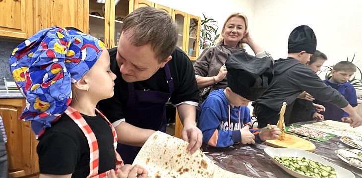 Как папы и дети устроили кулинарный праздник в Кандалакше Как папы и дети устроили кулинарный праздник в Кандалакше