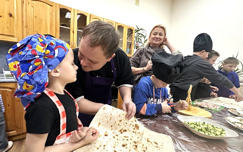 Как папы и дети устроили кулинарный праздник в Кандалакше Как папы и дети устроили кулинарный праздник в Кандалакше